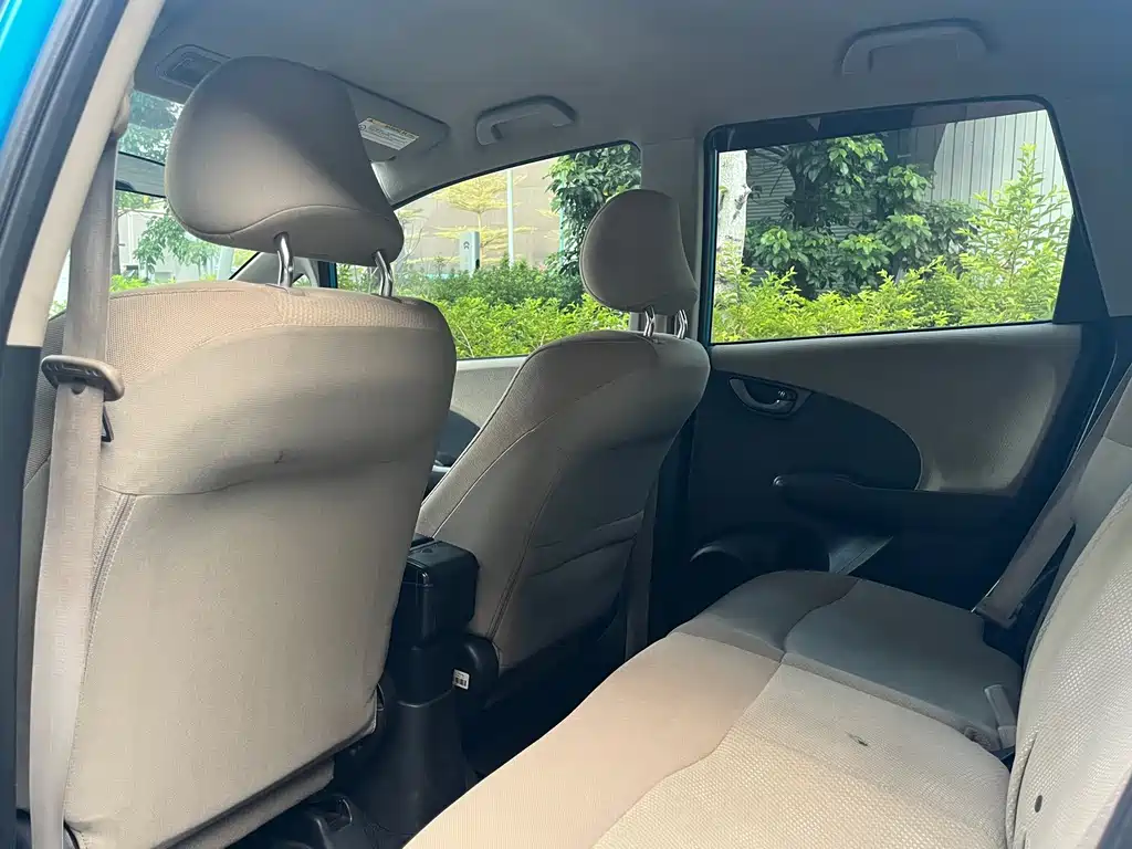 Honda Fit — миниатюра 15