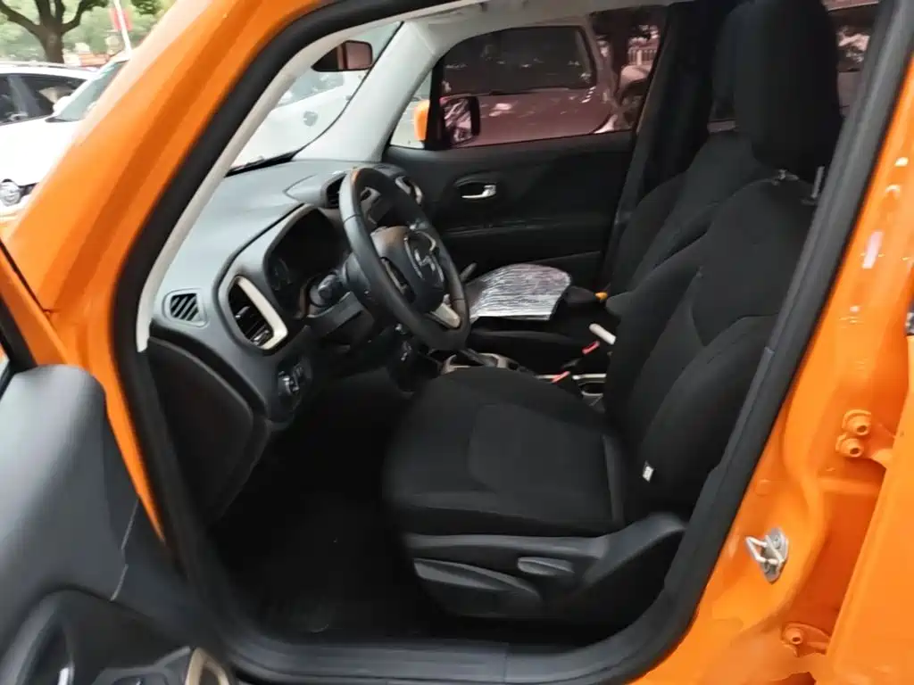 Jeep Renegade — миниатюра 15