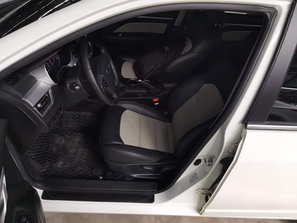 Geely Vision 1.5 л 2021 г. Белый, пробег 49100 км