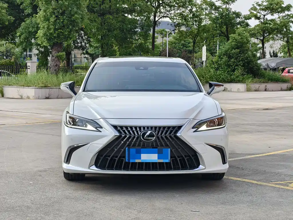 Lexus ES — миниатюра 2