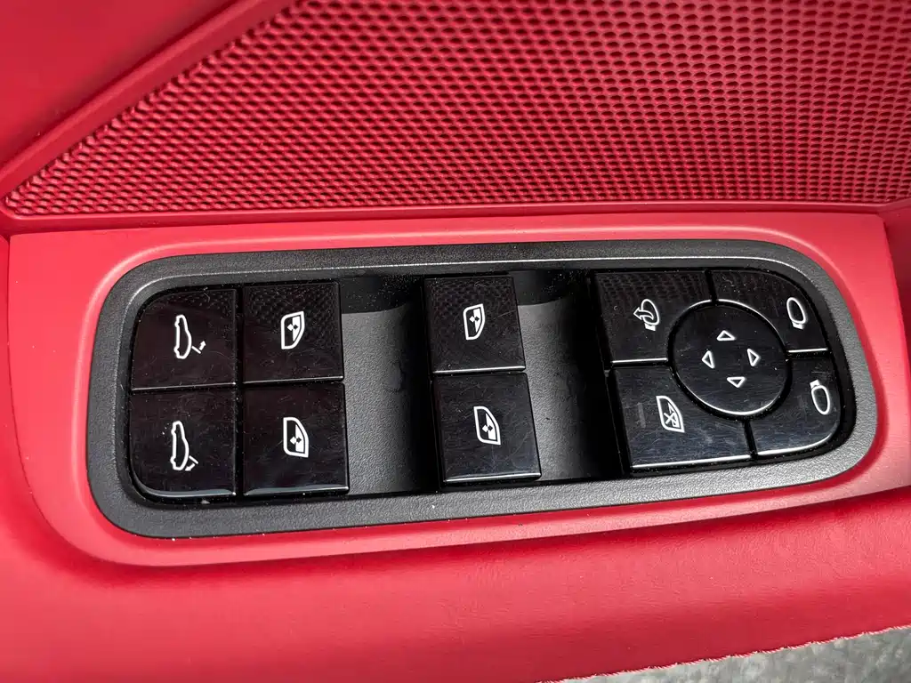 Porsche Panamera — миниатюра 5