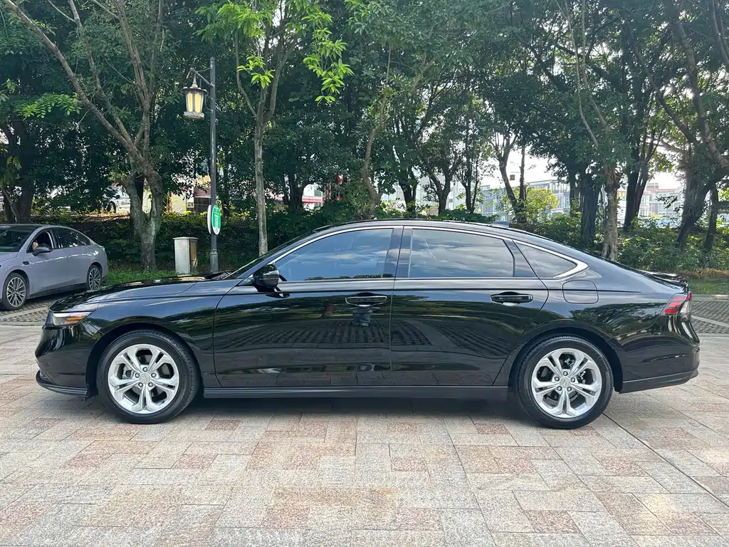 Honda Accord — миниатюра 4
