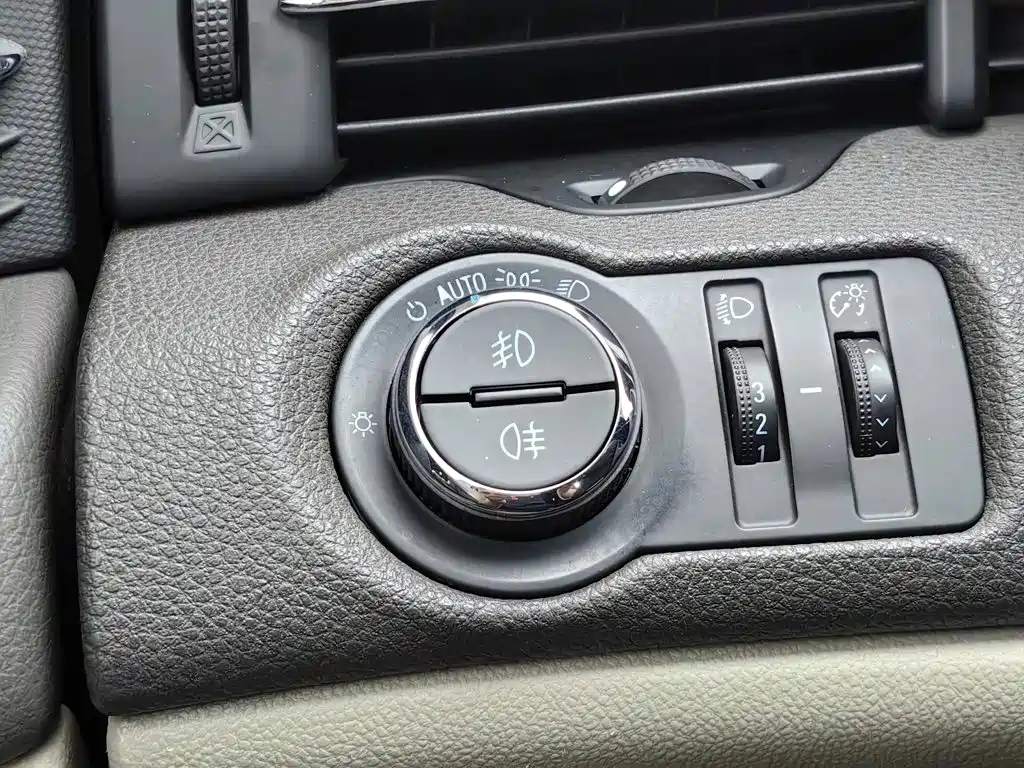 Chevrolet Malibu — миниатюра 21