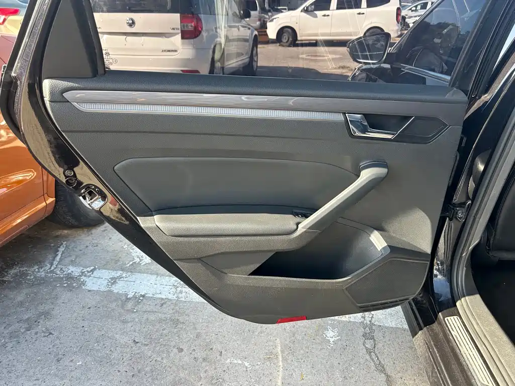 Volkswagen Passat — миниатюра 17