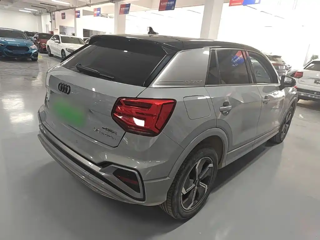 Audi Q2L e-tron — миниатюра 7