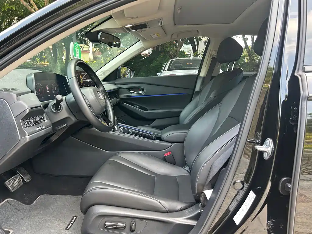 Honda Accord — миниатюра 8