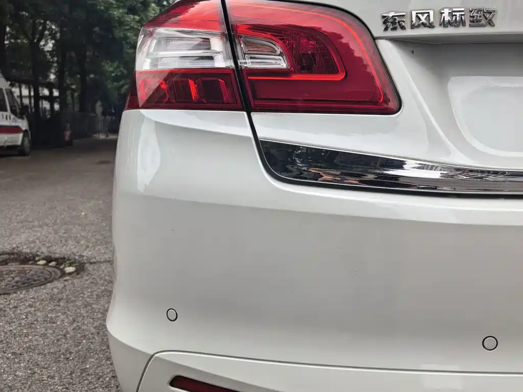Peugeot 408 — миниатюра 21