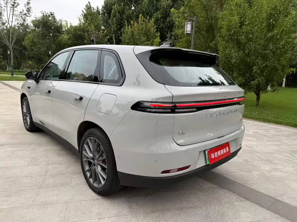 Leapmotor Leapmotor C10 — миниатюра 7