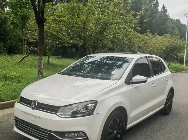 VOLKSWAGEN POLO 2017