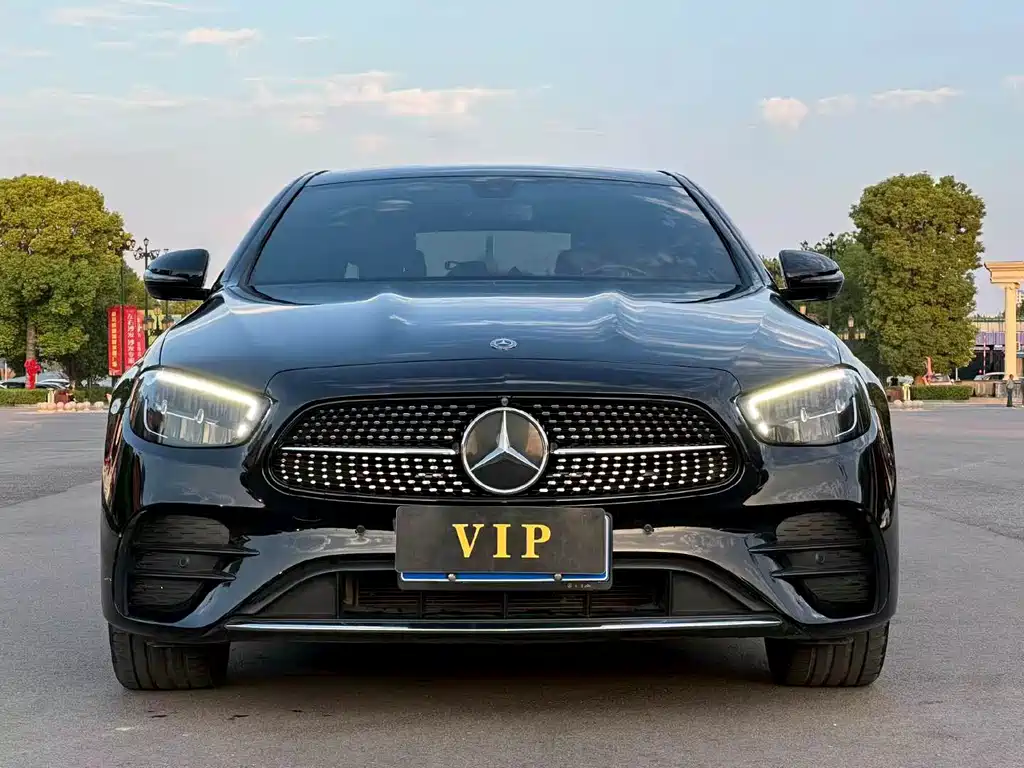 Mercedes-Benz E-Class — миниатюра 2