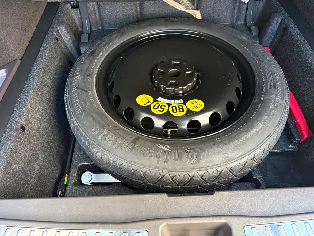 Mercedes-Benz GLE (Import) — миниатюра 41