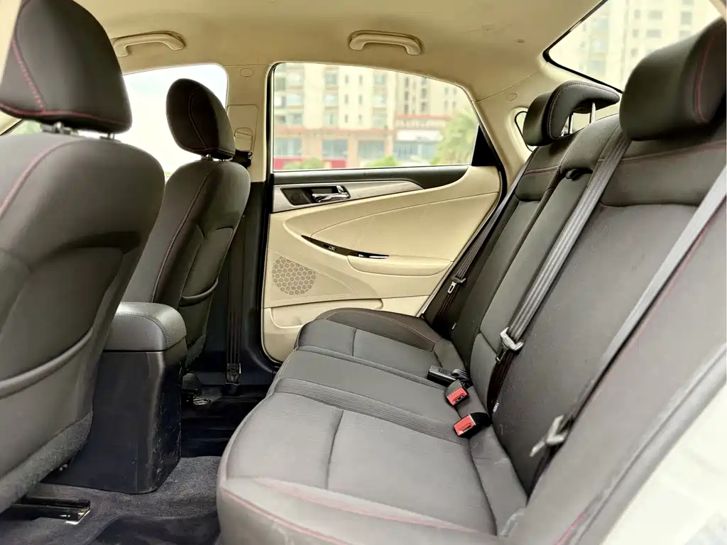 Changan Eado New Energy — миниатюра 5