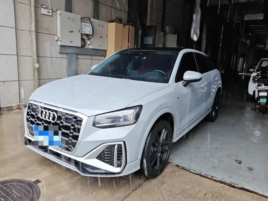 Купить Audi Q2L