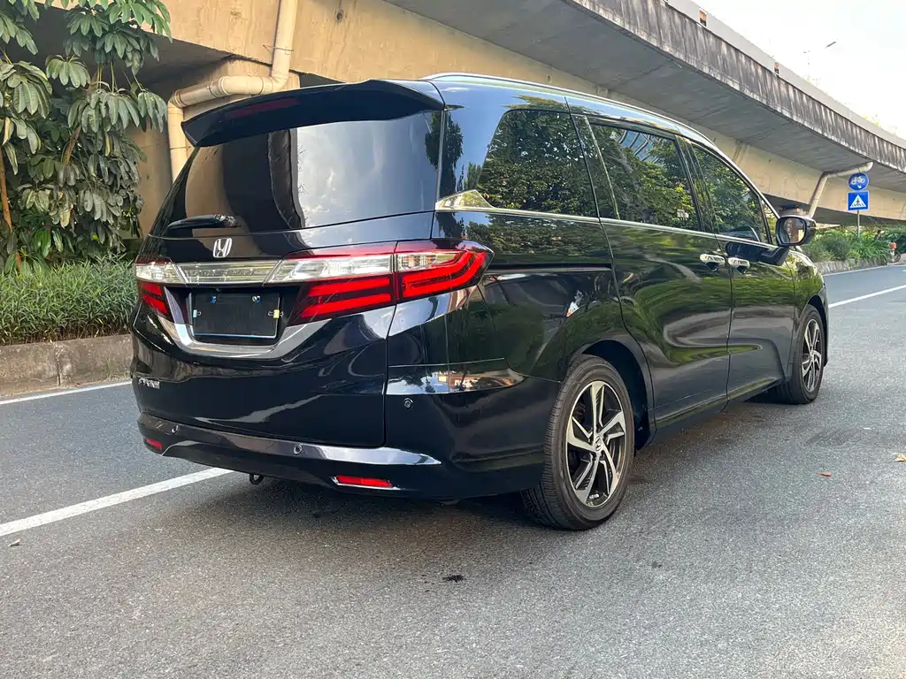 Honda Odyssey — миниатюра 6