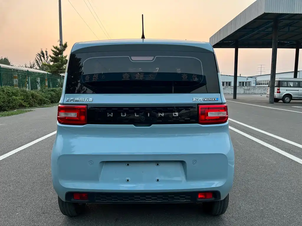 Wuling MINIEV — миниатюра 16