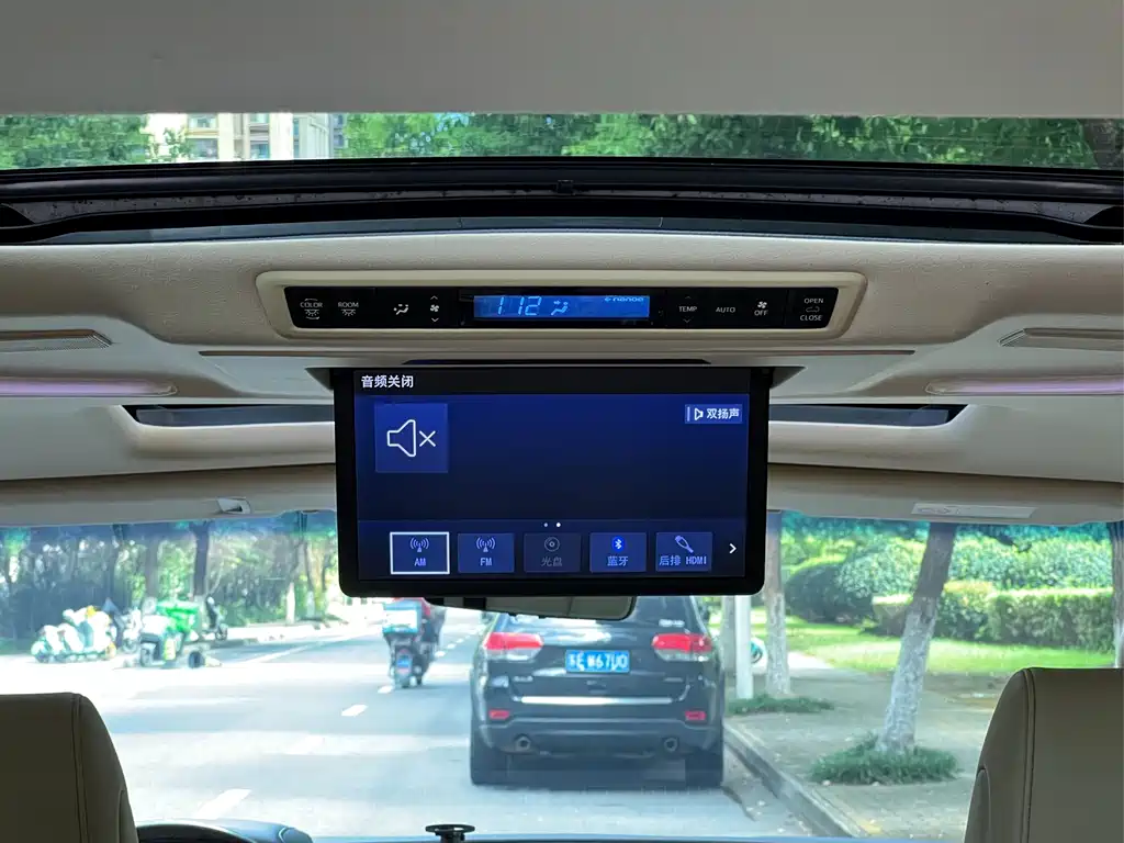 Toyota Vellfire — миниатюра 26