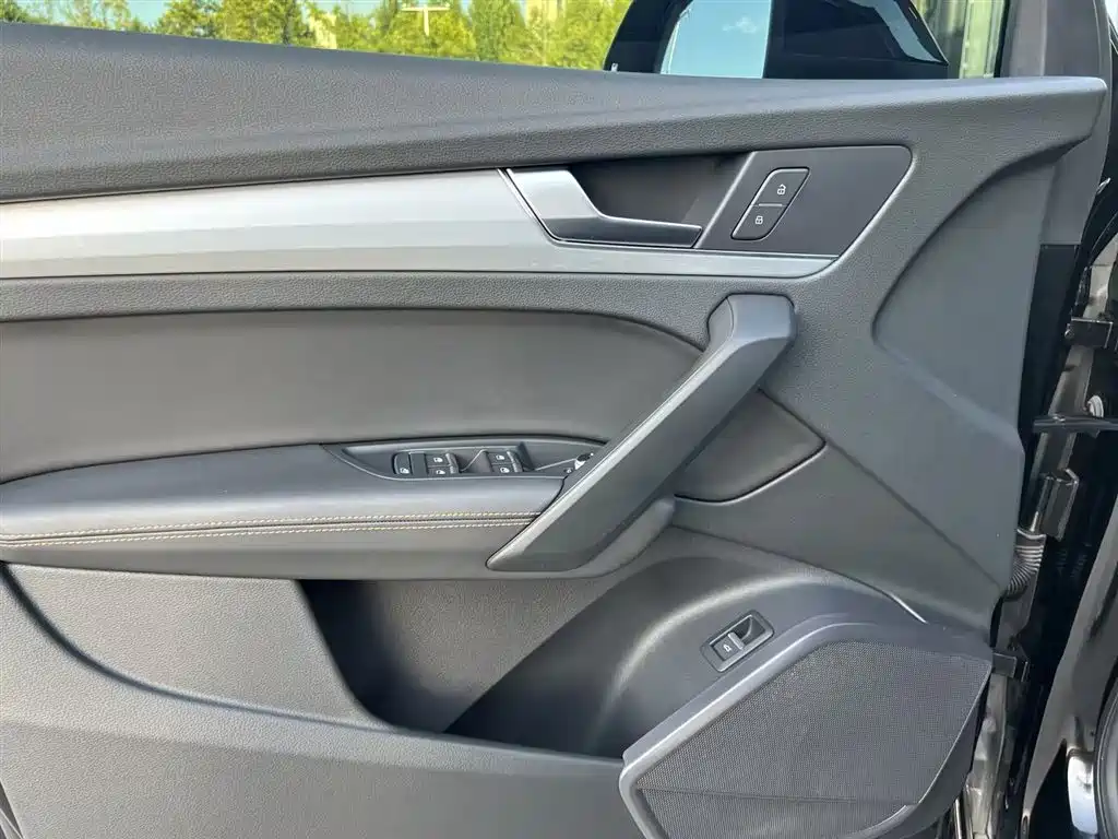 Audi Q5L — миниатюра 15