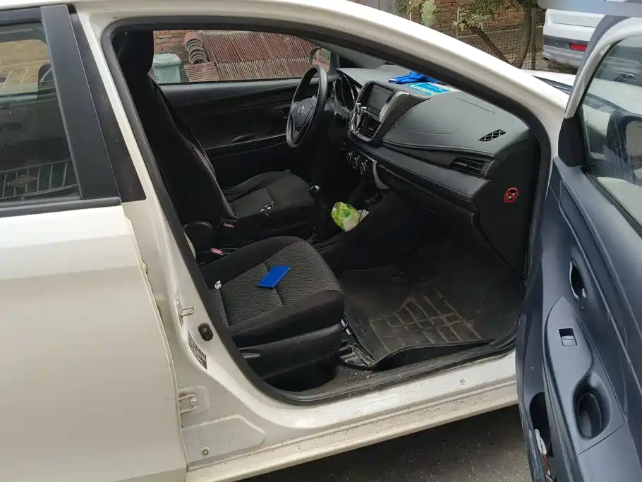 Toyota Vios FS — миниатюра 8