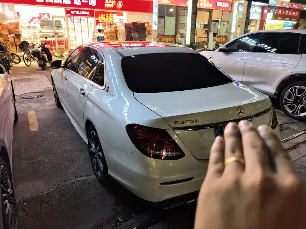 Mercedes-Benz E-Class — миниатюра 4