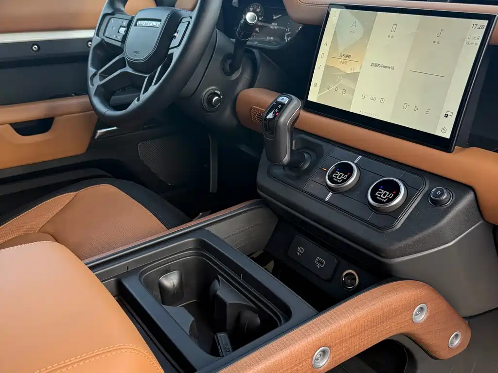 Land Rover Defender — миниатюра 19