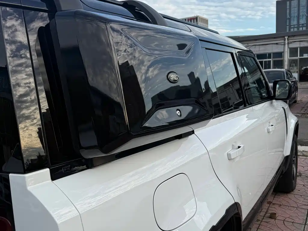 Land Rover Defender — миниатюра 30