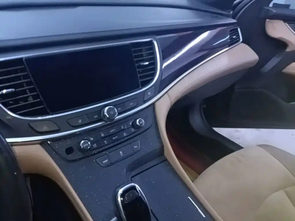 Buick LaCrosse — миниатюра 13