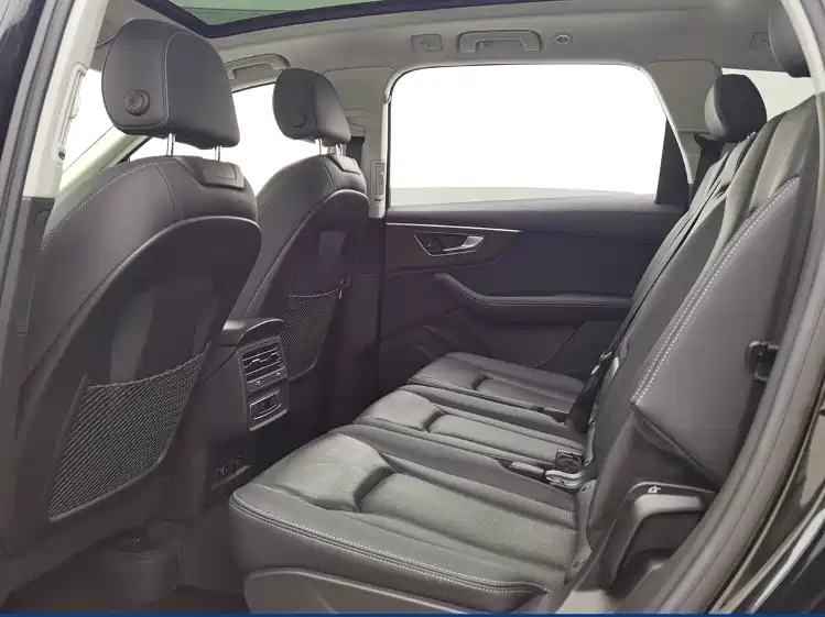 Audi Q7 — миниатюра 6