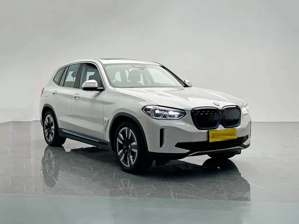 BMW iX3 — миниатюра 7