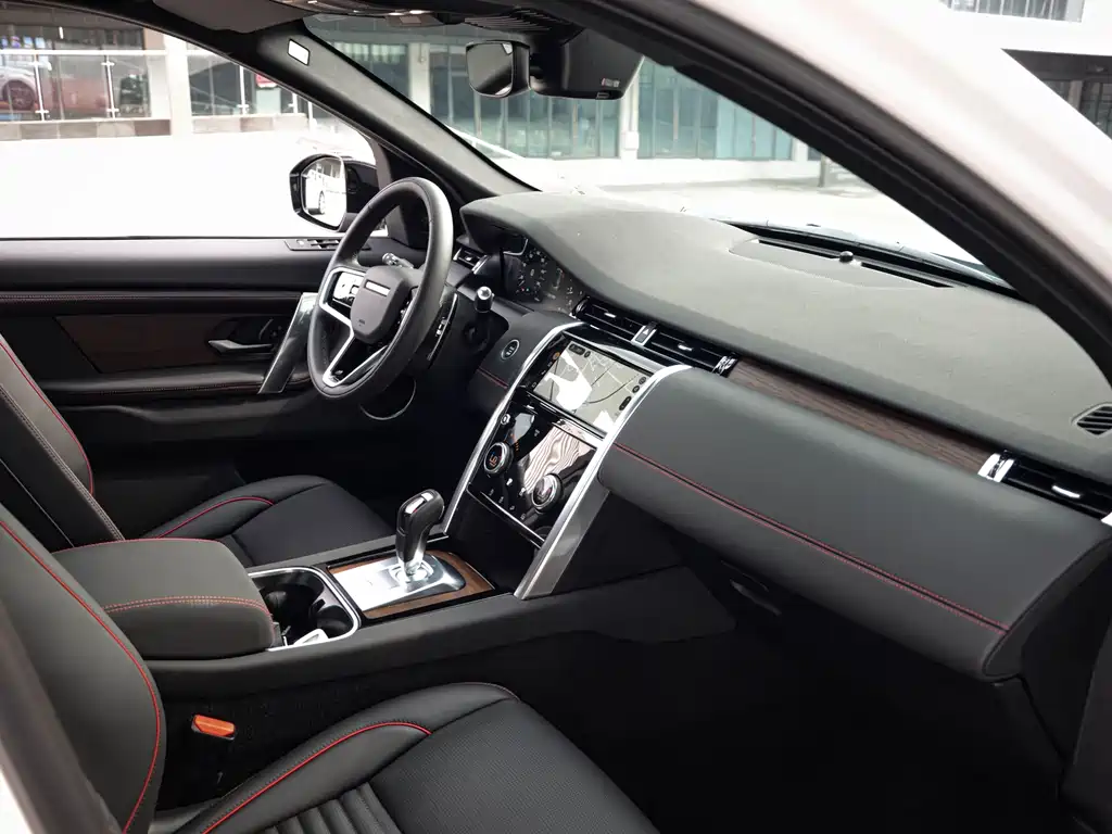 Land Rover Discovery Sport — миниатюра 18