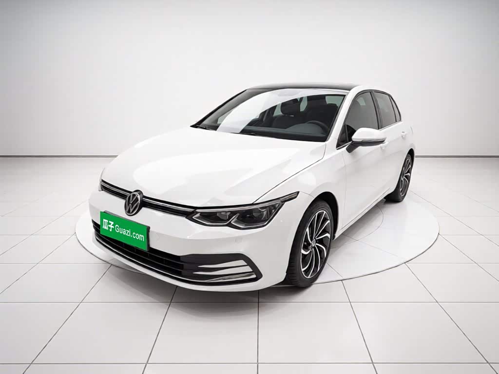 Volkswagen Golf 1.4 л 2021 г. Белый, пробег 36100 км