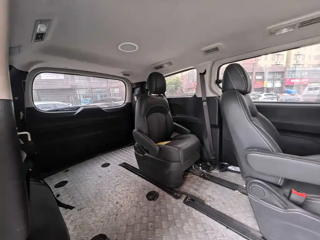 SAIC MAXUS CHASE G10