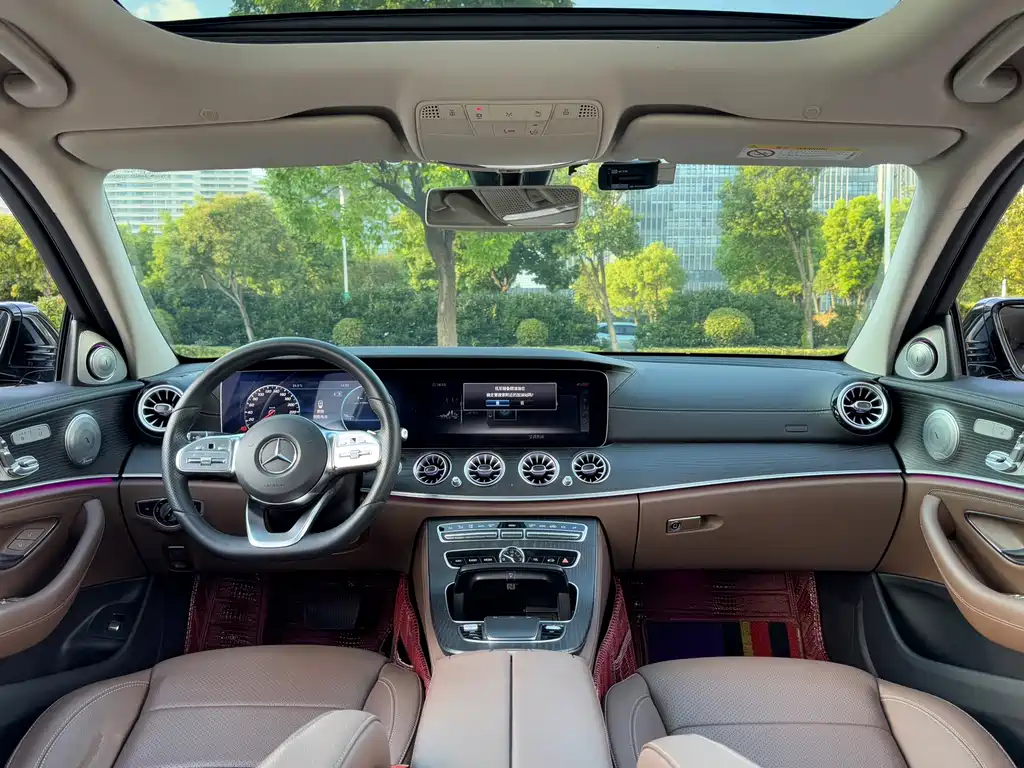 Mercedes-Benz E-Class — миниатюра 16
