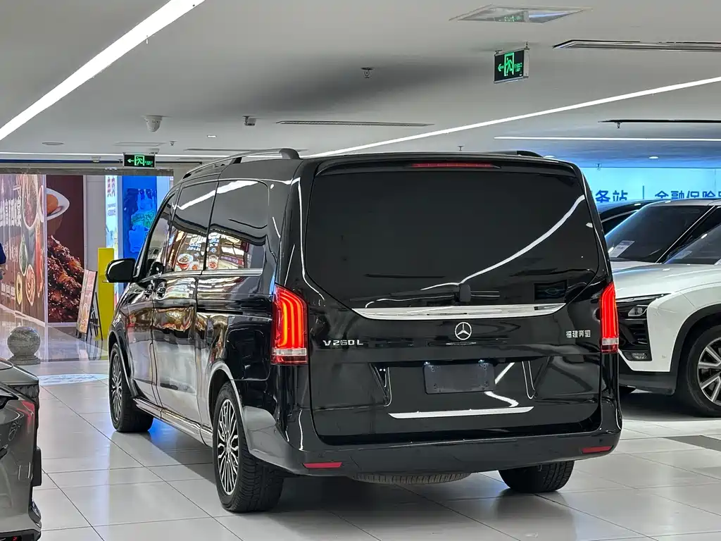 Mercedes-Benz V-Class — миниатюра 5
