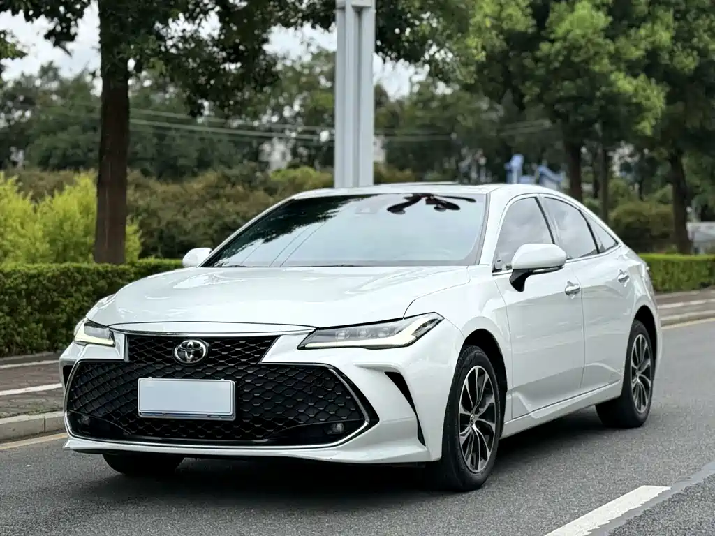 Toyota Avalon — миниатюра 2