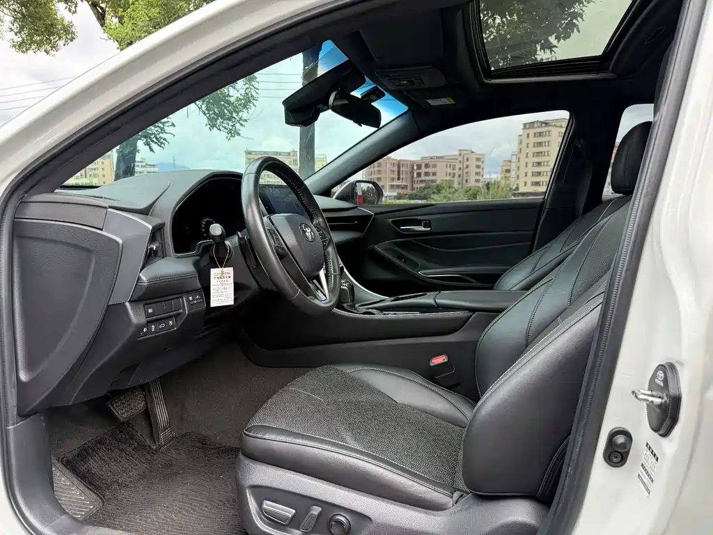Toyota Avalon — миниатюра 7