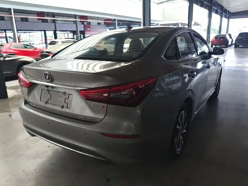 Changan Eado — миниатюра 7