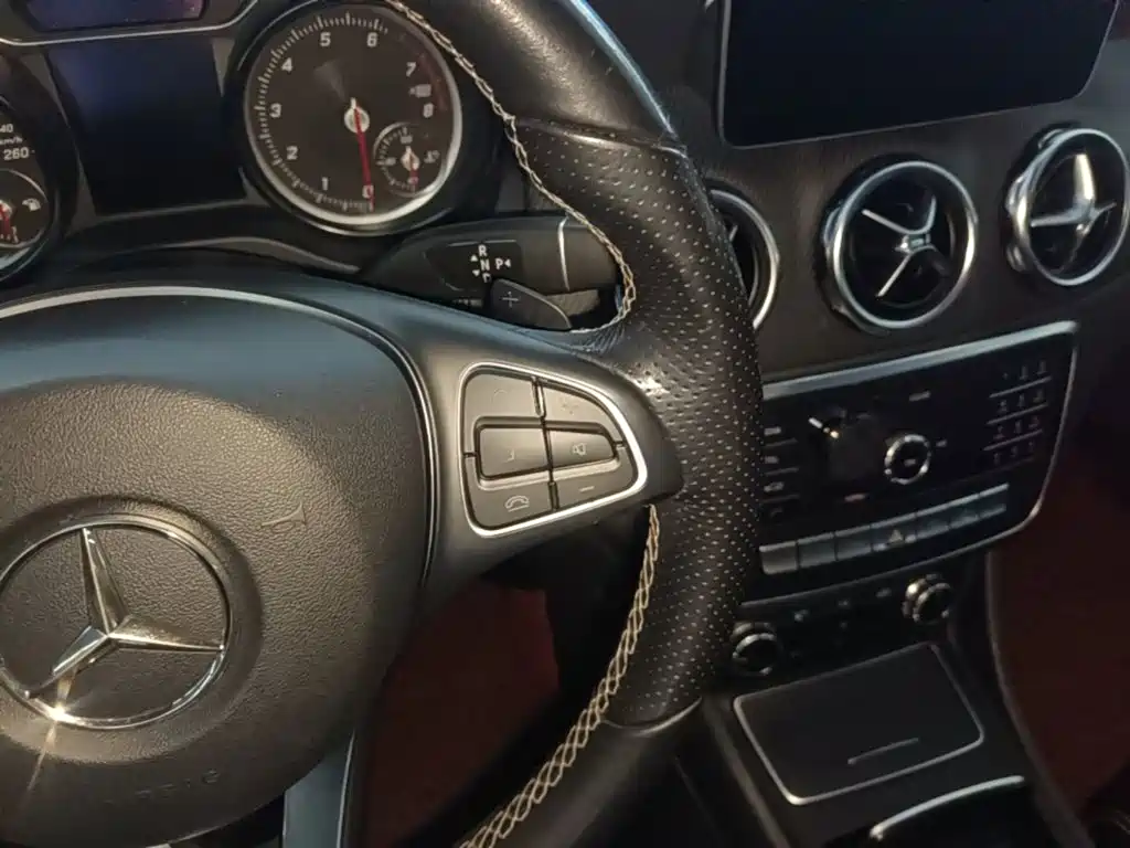 Mercedes-Benz GLA — миниатюра 14