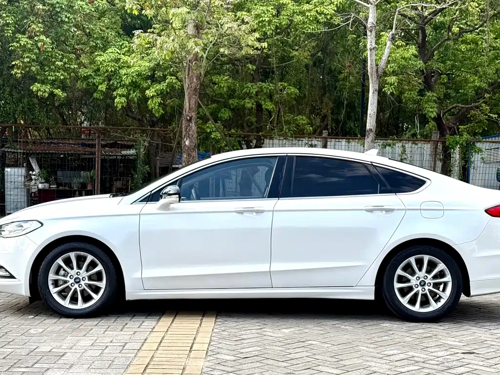 Ford Mondeo 2017 EcoBoost 180 Fashion
