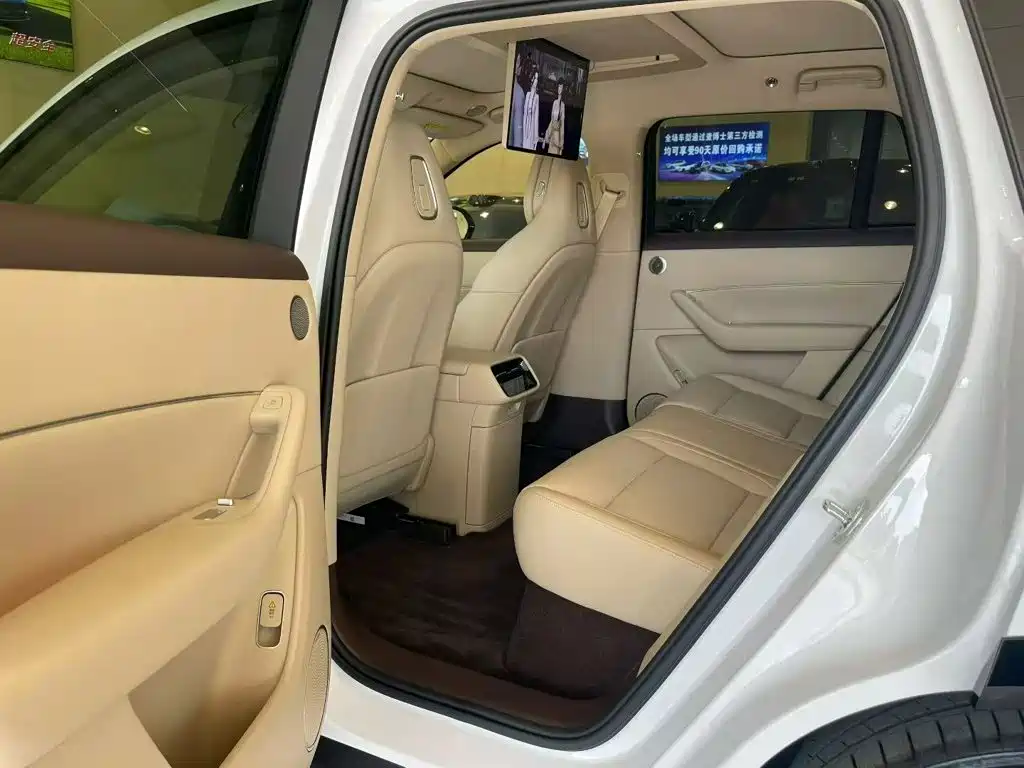 AITO AITO M6 — миниатюра 7