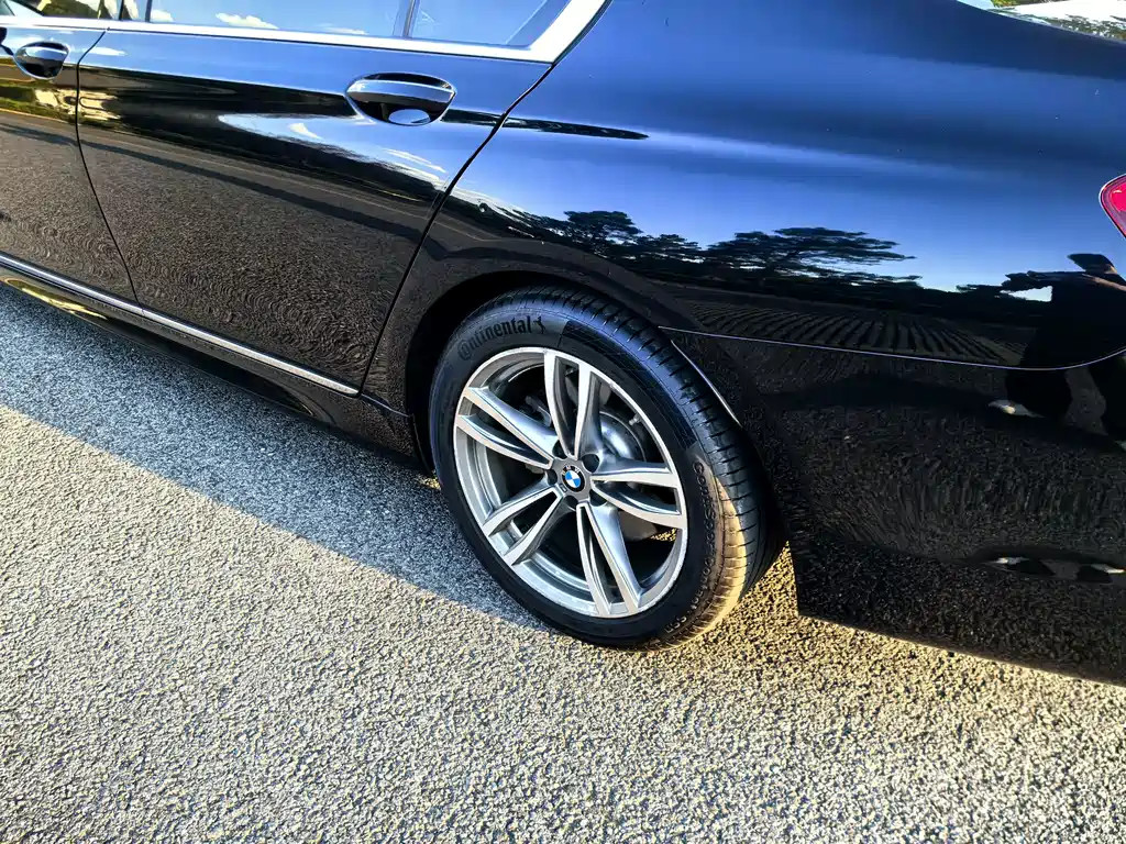 BMW 7 Series — миниатюра 36