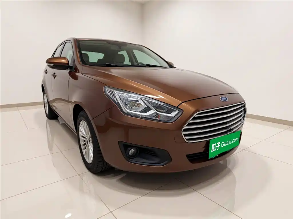 Ford Escort 2015 1.5L AT Comfort