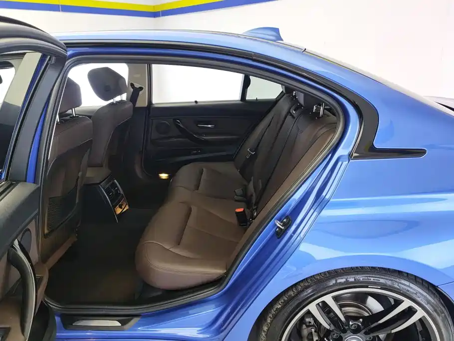BMW 3 Series — миниатюра 11
