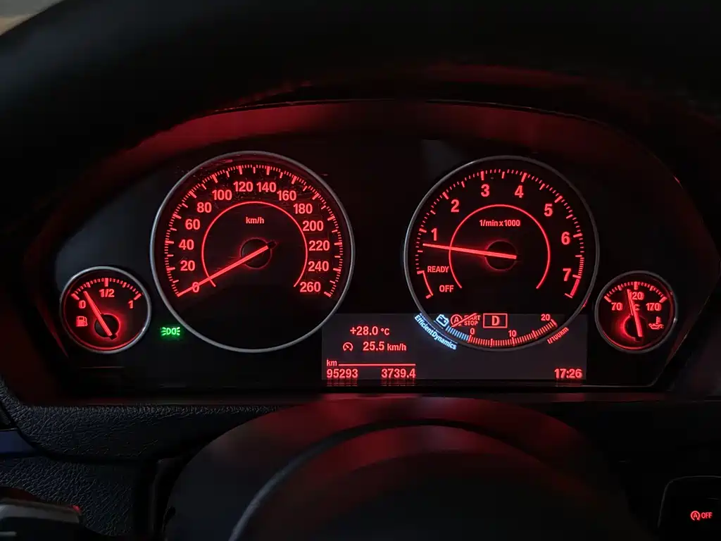 BMW 3 Series — миниатюра 11