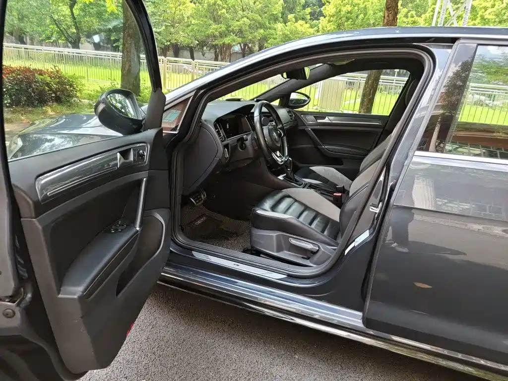 Volkswagen Golf — миниатюра 17