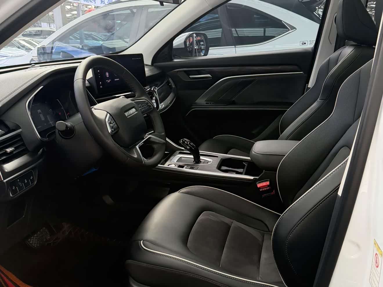 Haval Haval H6 1.5 л 2023 г. Белый, пробег 24000 км