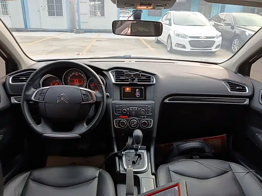 Citroen C4L — миниатюра 10