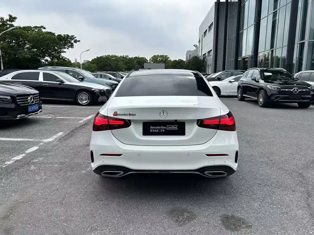 Mercedes-Benz A-Class A 2024 A 200 L Fashion
