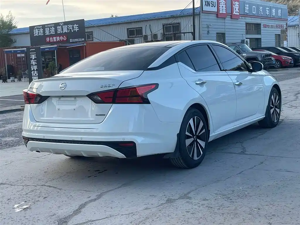 Nissan Altima 2021 2.0L XL Upper AD1