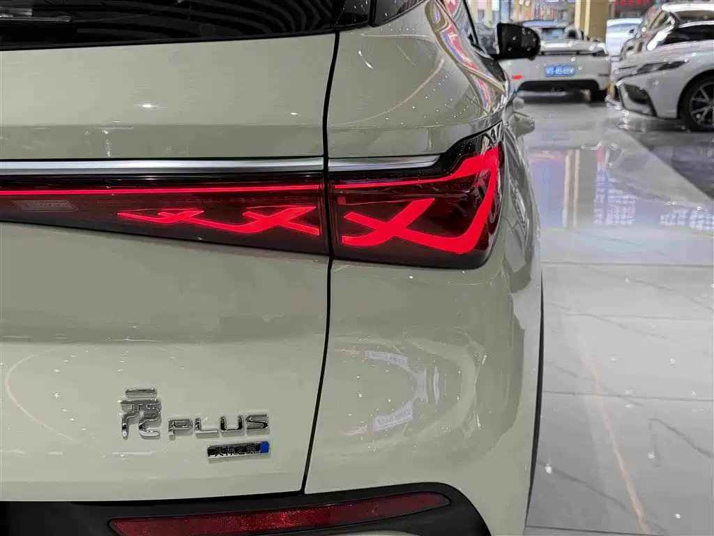 BYD Yuan Plus — миниатюра 8