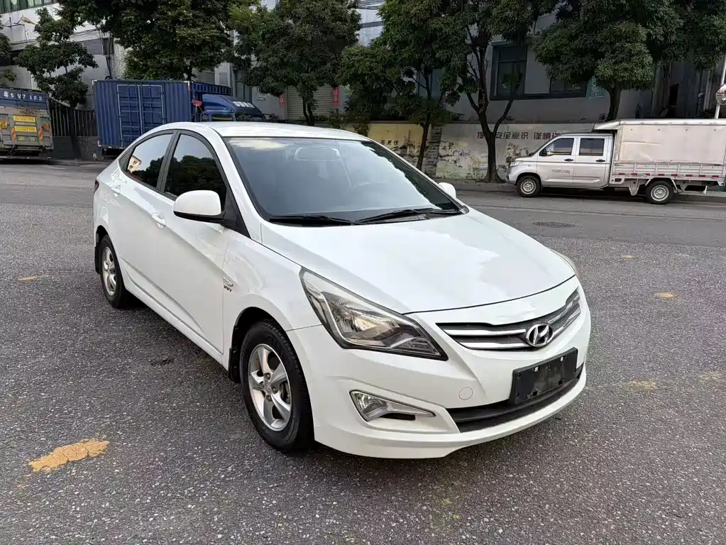 Hyundai Verna — миниатюра 3